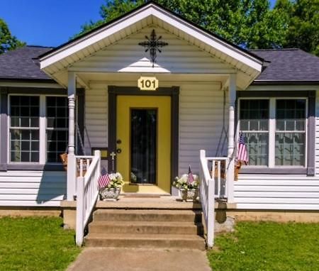 Historic Town Square Bungalow In Heart Of Brighton Atoka Eksteriør bilde